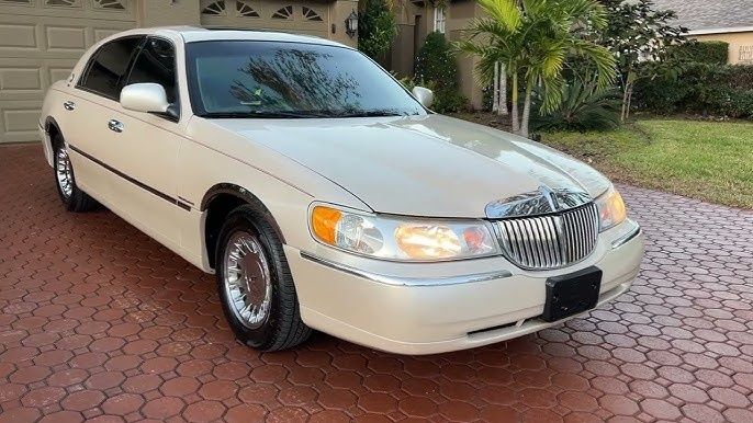 Линкольн таункар запчасти