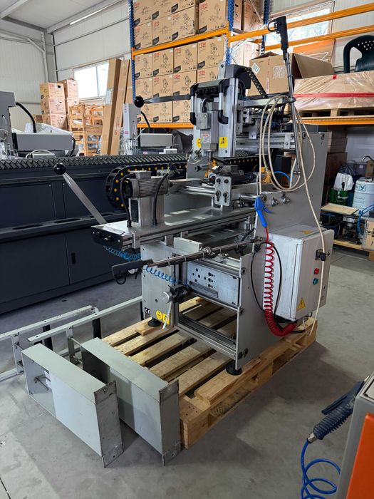 Тримоторна копир фреза за алуминиеви профили OZGENC OMRM 127