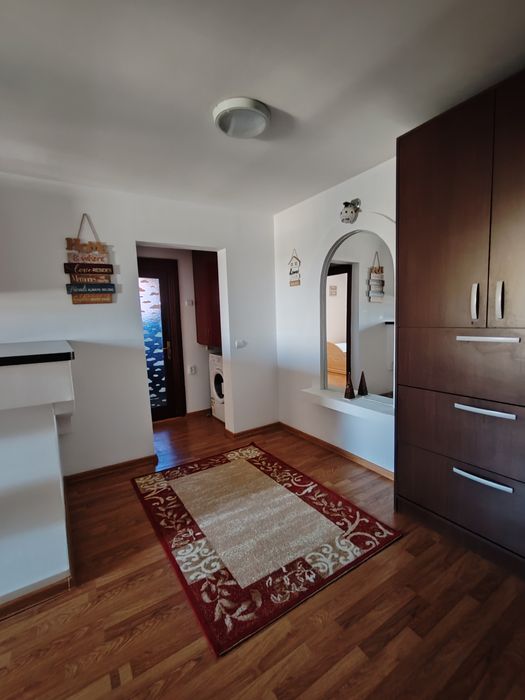 Închiriez apartament 2 camere decomandat mobilat/utilat 350€