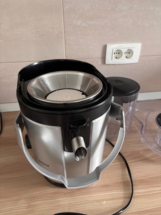 Storcator de fructe Bosch