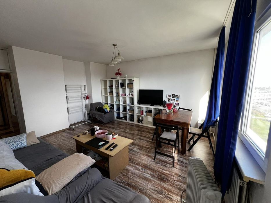 Просторен и уютен двустаен апартамент в ж.к. Люлин 10!