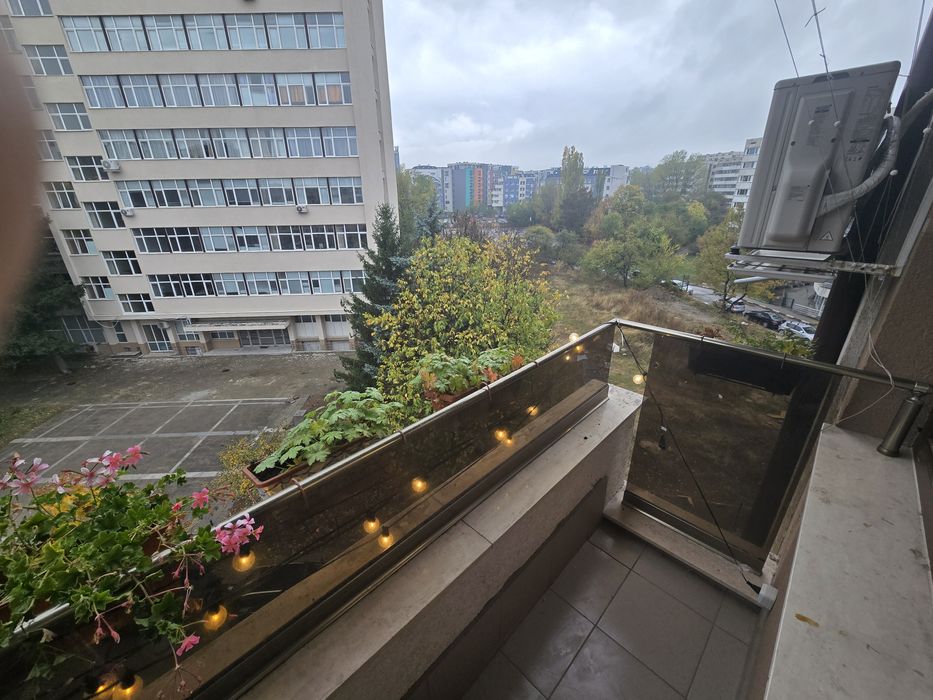 Дава се под наем Двустаен апартамент в София, Студентски град - 90 кв.м за 765 € - Снимка #11