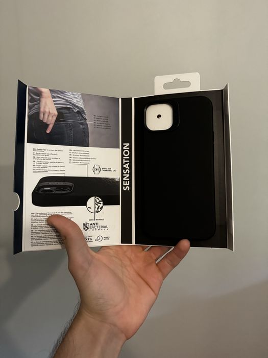 Черен Калъф Sensation за iPhone 15 Plus