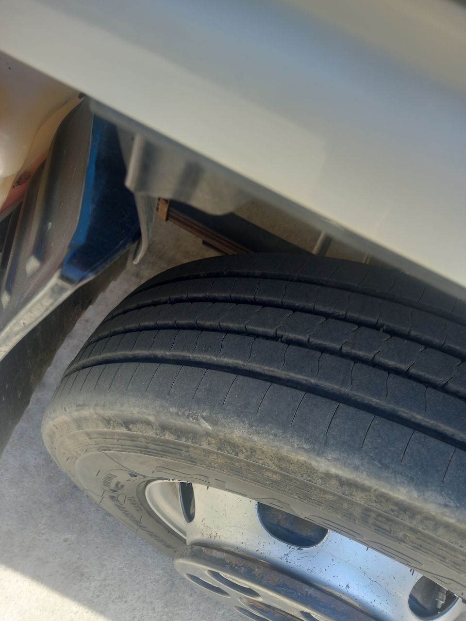 Isuzu srochna sotilasi