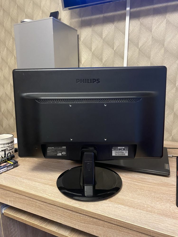 Monitor led philips 18,5