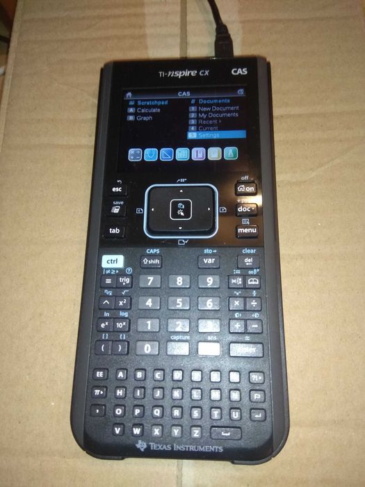 Графичен калкулатор TI-Nspire CX CAS