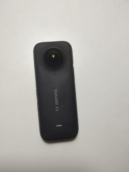 Камера Insta360 X3