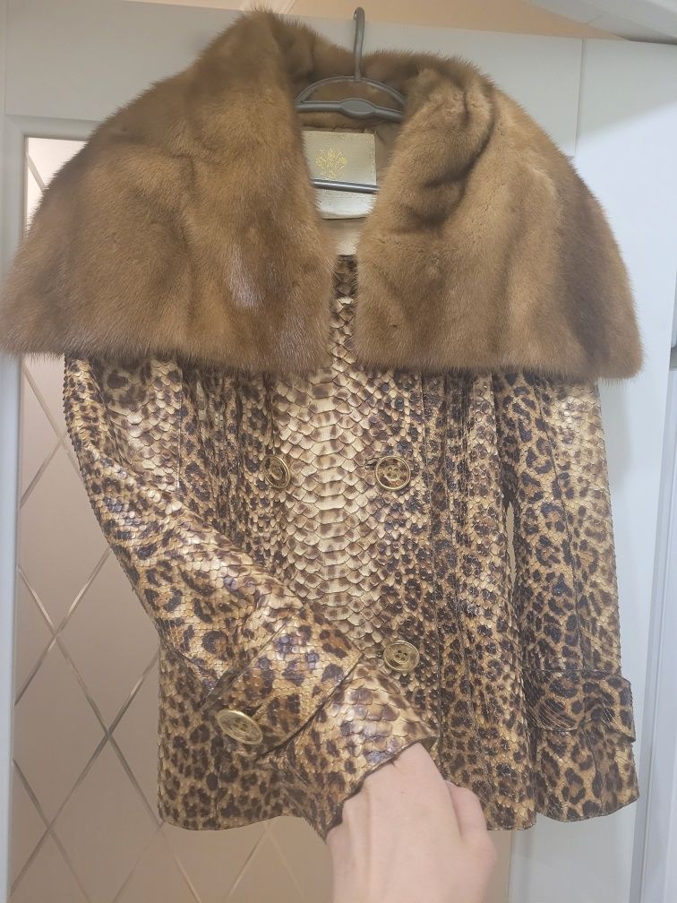 Куртка из питона с норковым воротом Florence mode