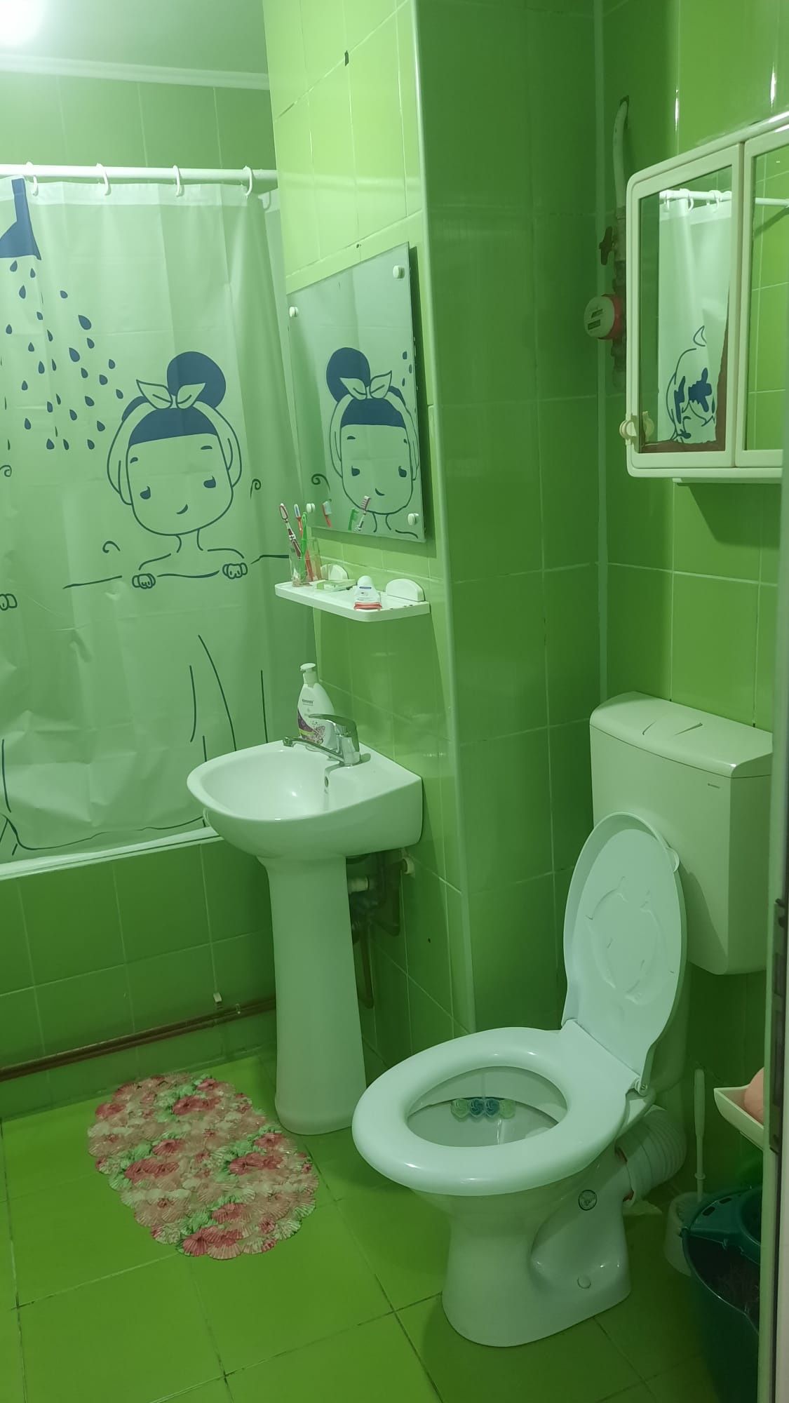 Închiriez garsoniera