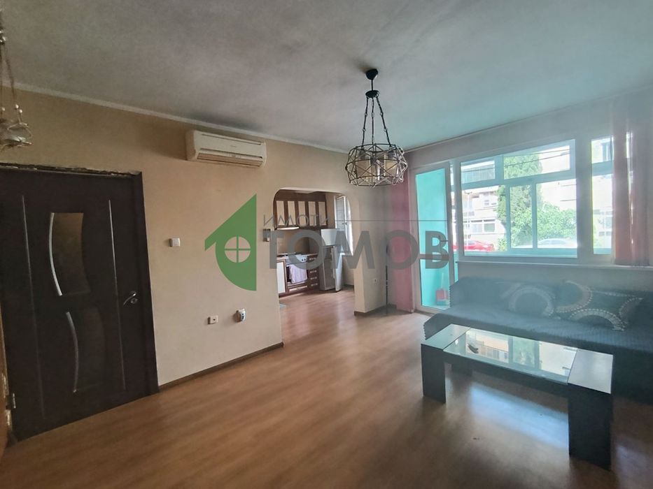 Дава се под наем Тристаен апартамент в Стара Загора, Център - 67 кв.м за 306 € - Снимка #2