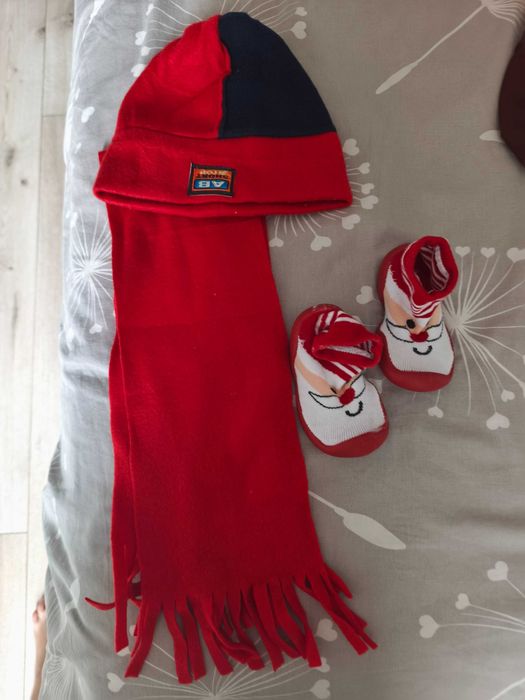 Комплект шапка шал ръкавици