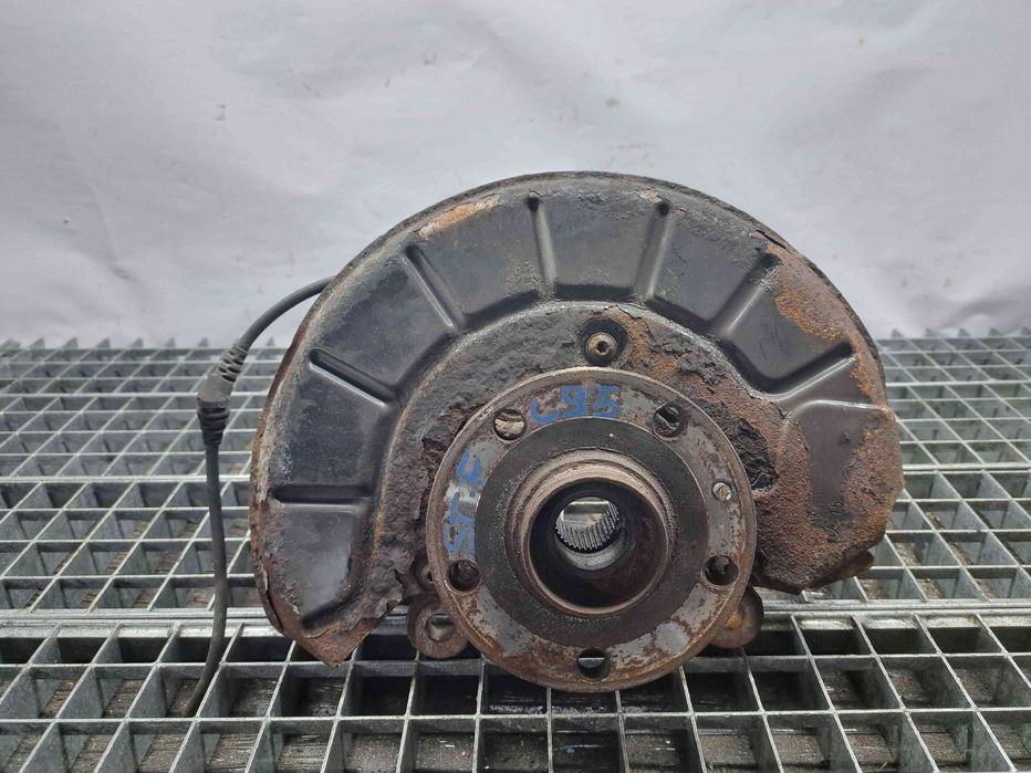 Fuzeta fata stanga Volkswagen Caddy 3 Maxi Furgon (2CH) [Fabr 2007-201