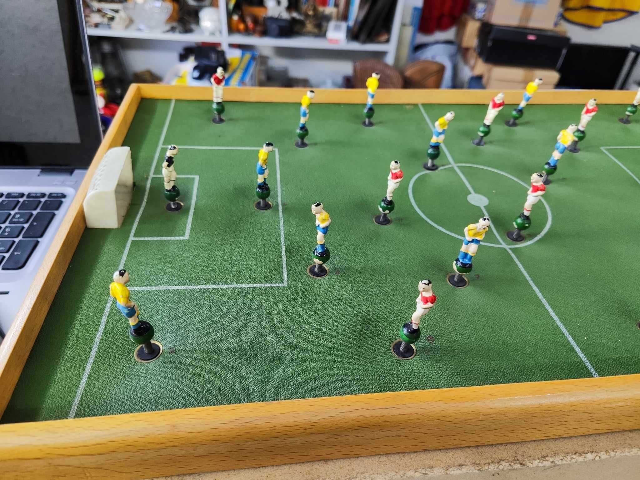 Стара унгарска игра играчка футбол