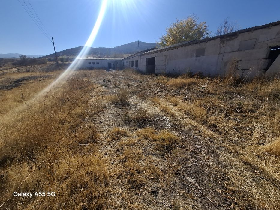 Бустанлик тумани. Галасой Амирсой йулида Курилиш учун ер 1 гектар