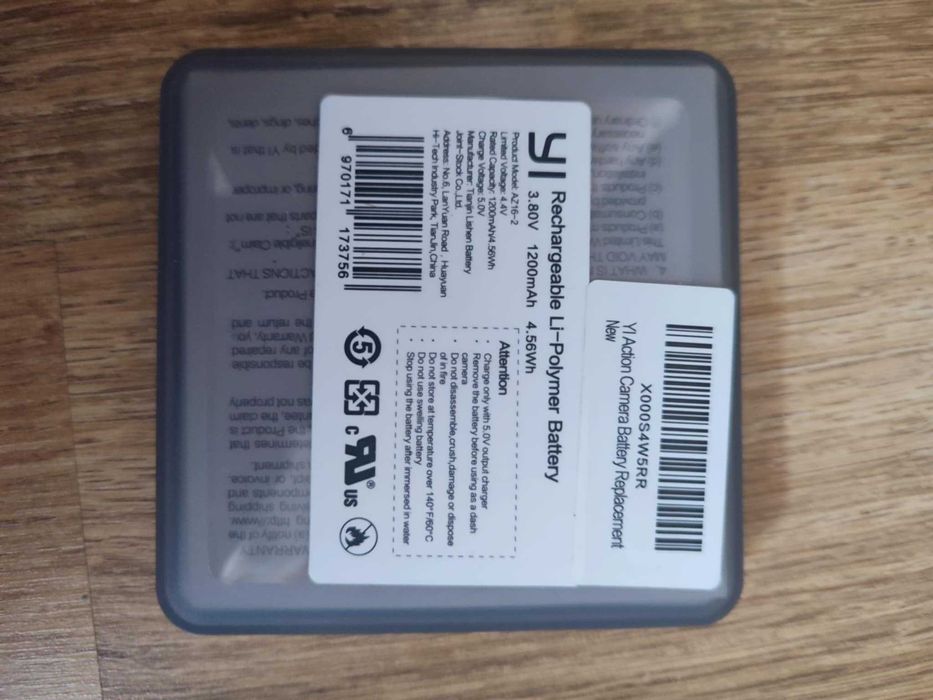 YI 4K + Екшън камера