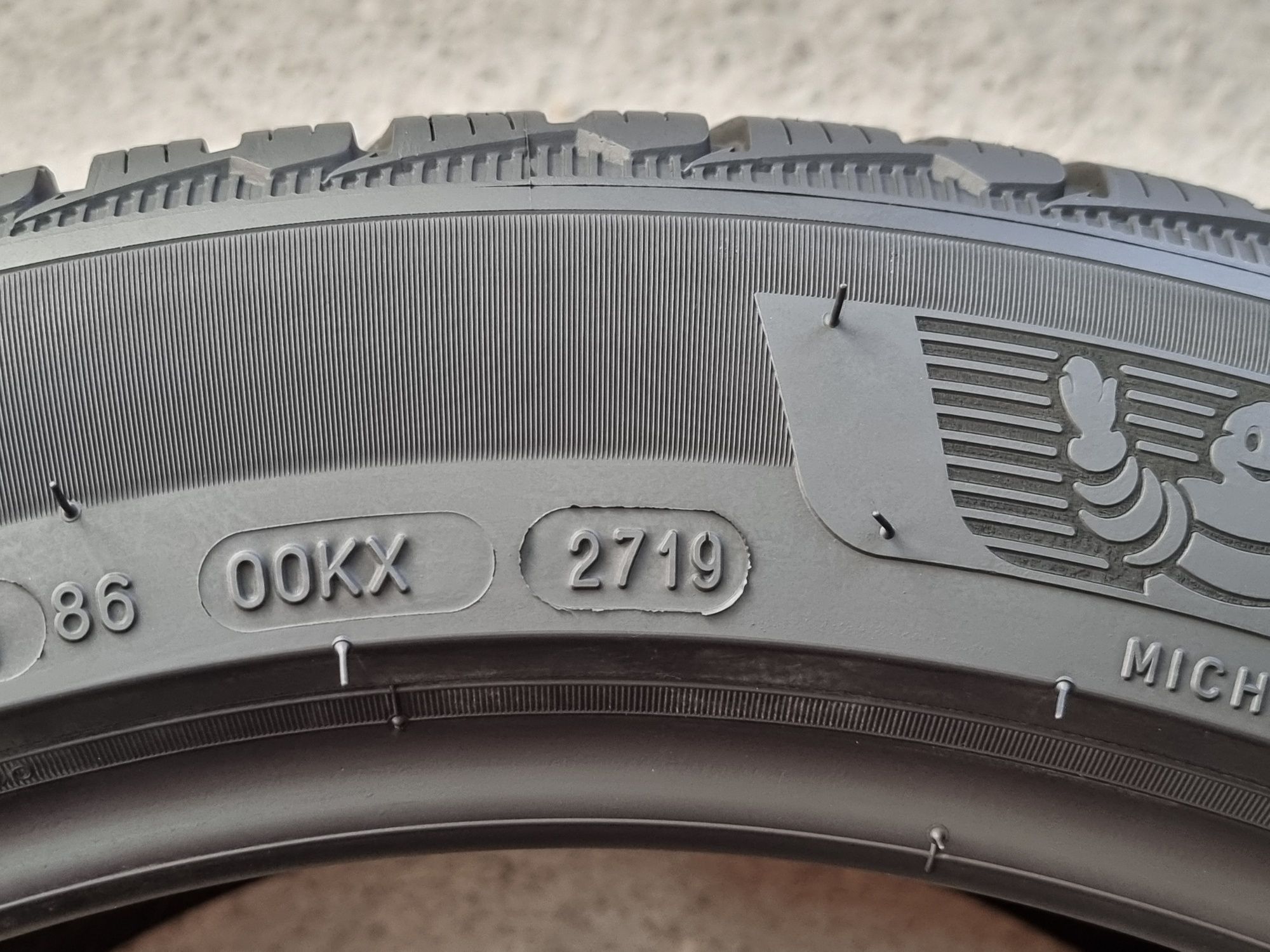 Спорт пакет 265/40/19 и 285/40/19 Michelin 4Броя: 1000лв 7.5мм