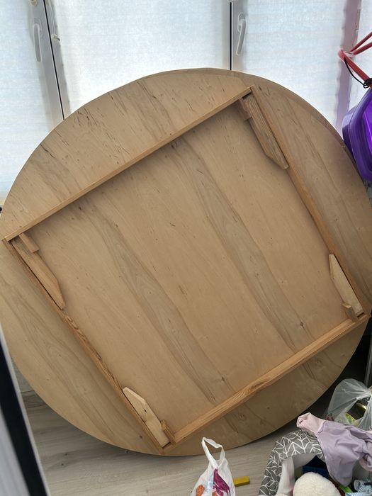 Стол сатылады,2 шт бар.12000 нан беріп жіберемін