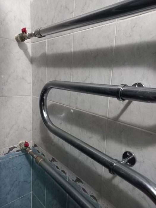 Продам полотенцесушитель в ванну