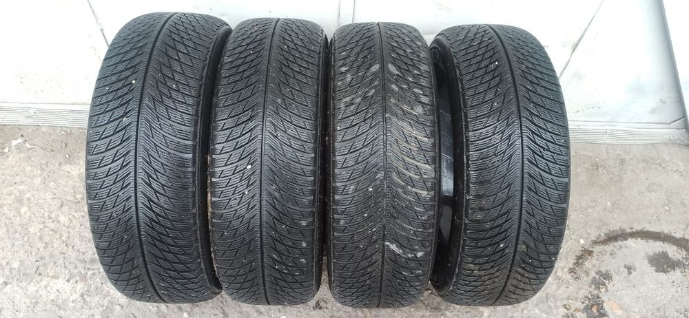 235/65/R17 Michelin Pilot Alpin 5