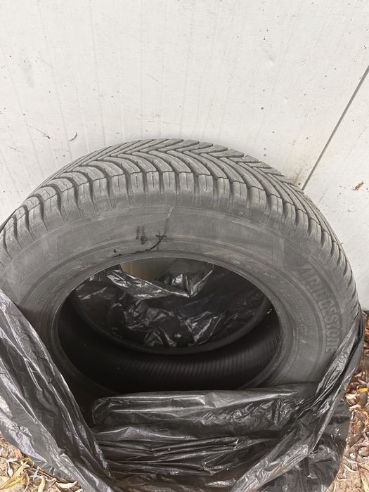 Vand 2 cauciucuri all seasons 225 65 17 an 3424