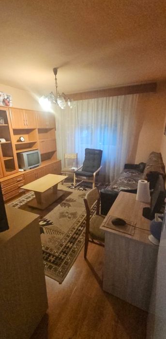 Vând apartament ( garsoniera ) cu o cameră