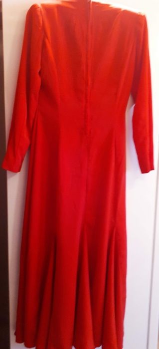 2 Rochii rosii elegante,feminine-mas.S/M