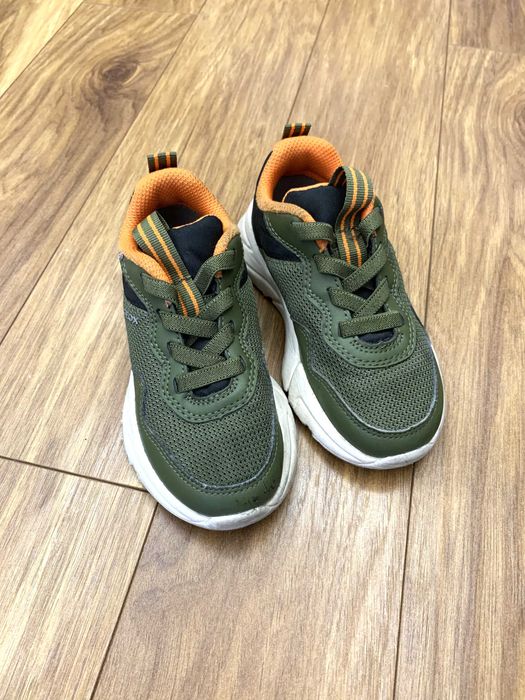 Детски обувки и боти 26 размер.