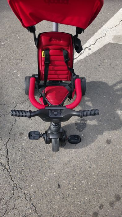 Tricicleta pentru copii Doona Liki Trike S3 Flame Red ultrapliabila