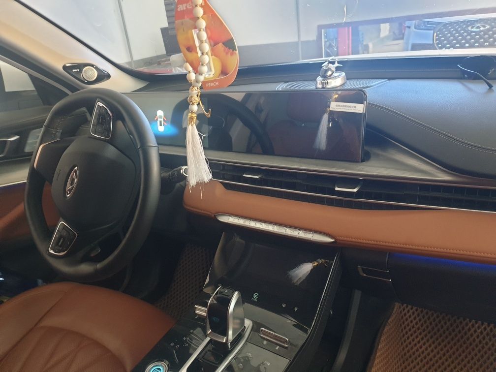 8 Pro Max yaqinda avtosalondan olingan Pul zarurligi uchun sotilayabdi