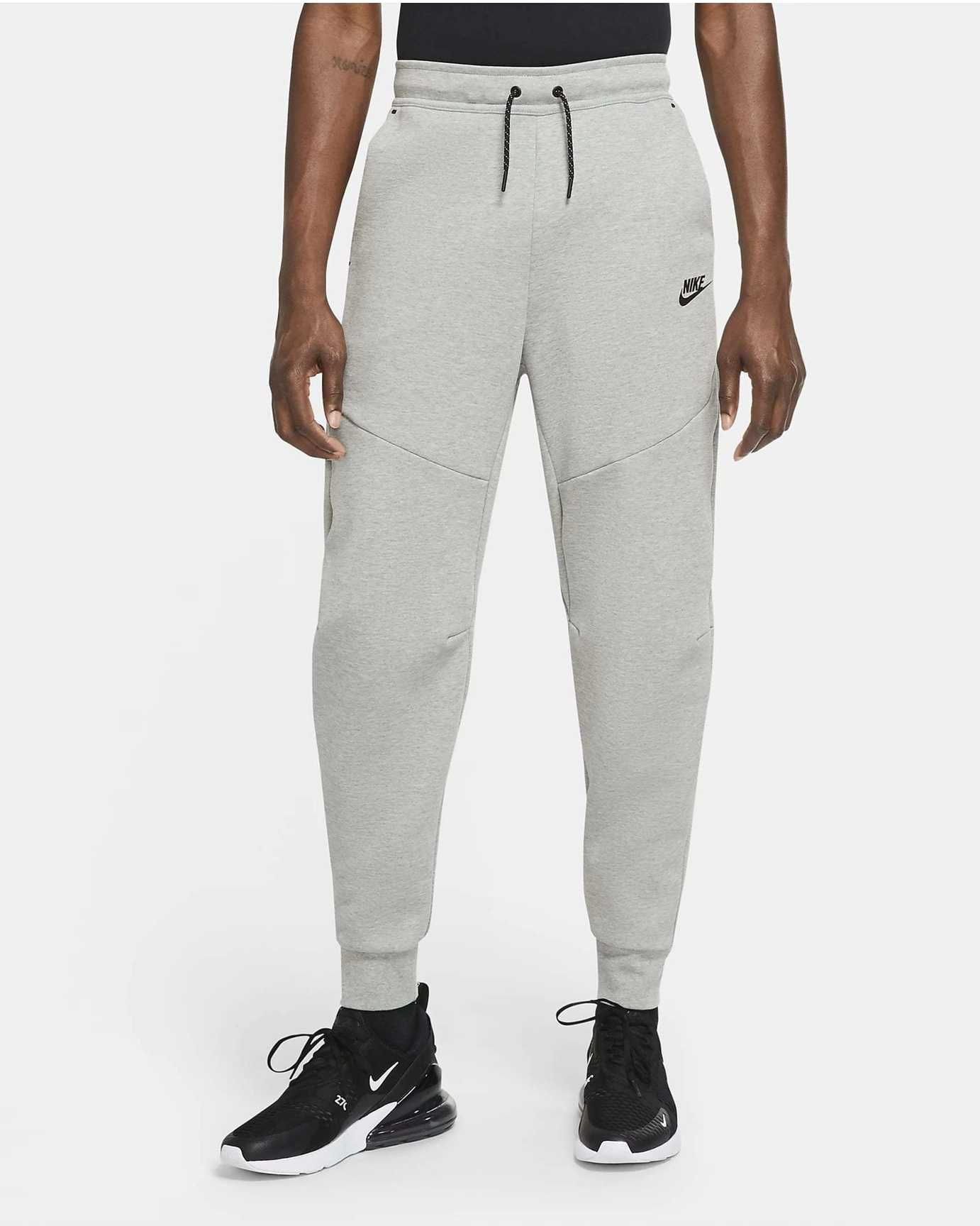 Спортен екип Nike Tech Fleece СИВ