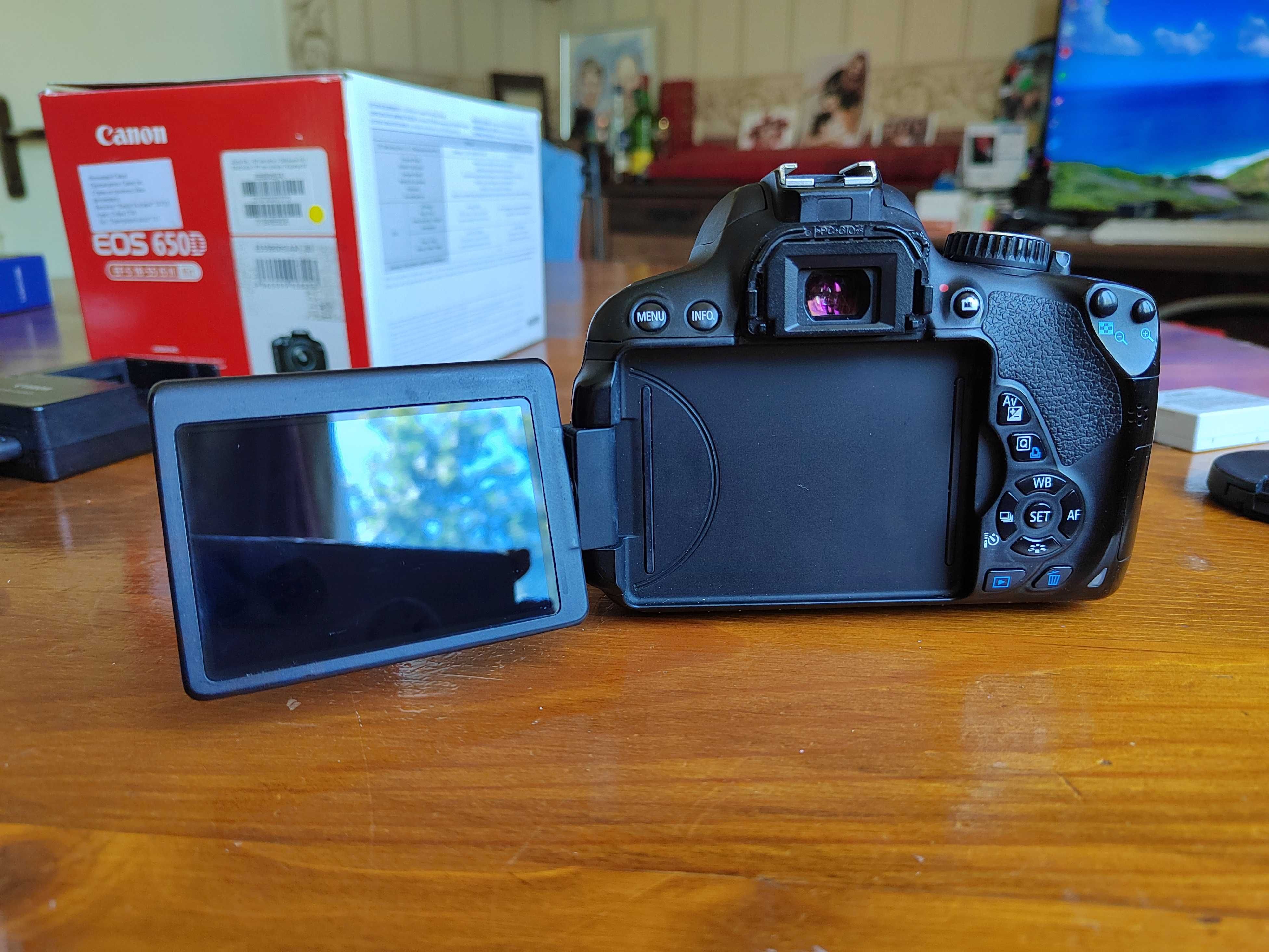 Фотоапарат Canon 650D