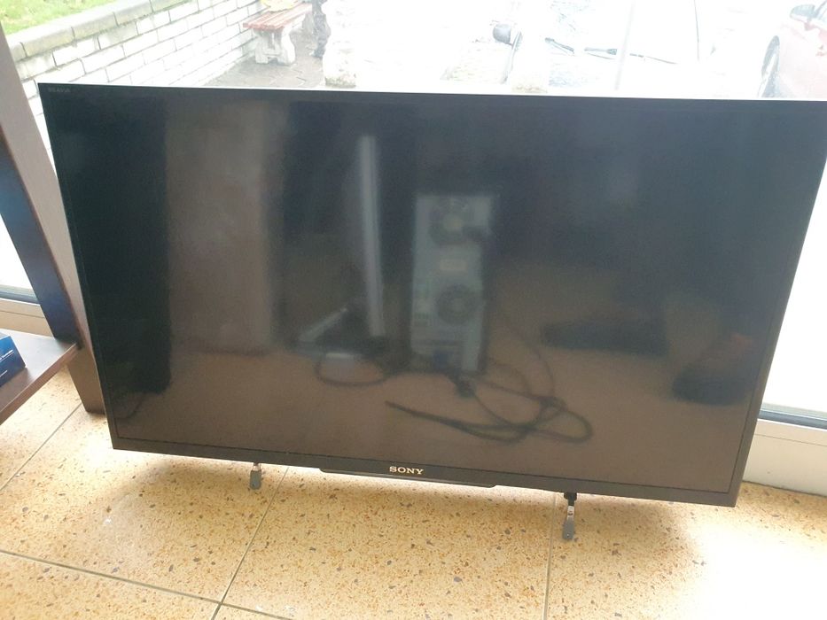 Sony bravia 32 inc smart tv
