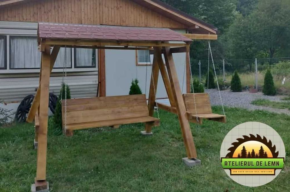 Toaleta de grădină, balansoare, locuri de joacă pentru copii