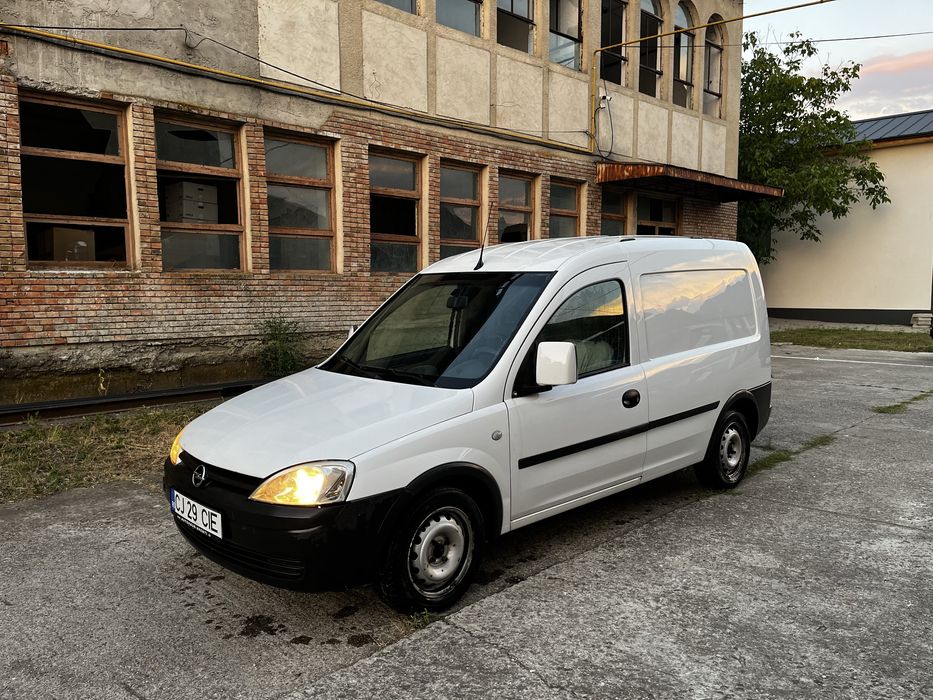 Opel Combo 2010 1.3 CDTI