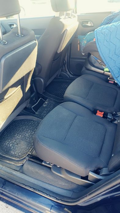 Пежо 5008 1.6 дизел