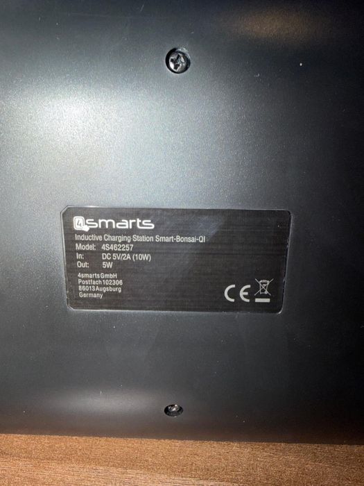 Лампа с безжично зарядно устройство и Bluetooth високоговорител Touch