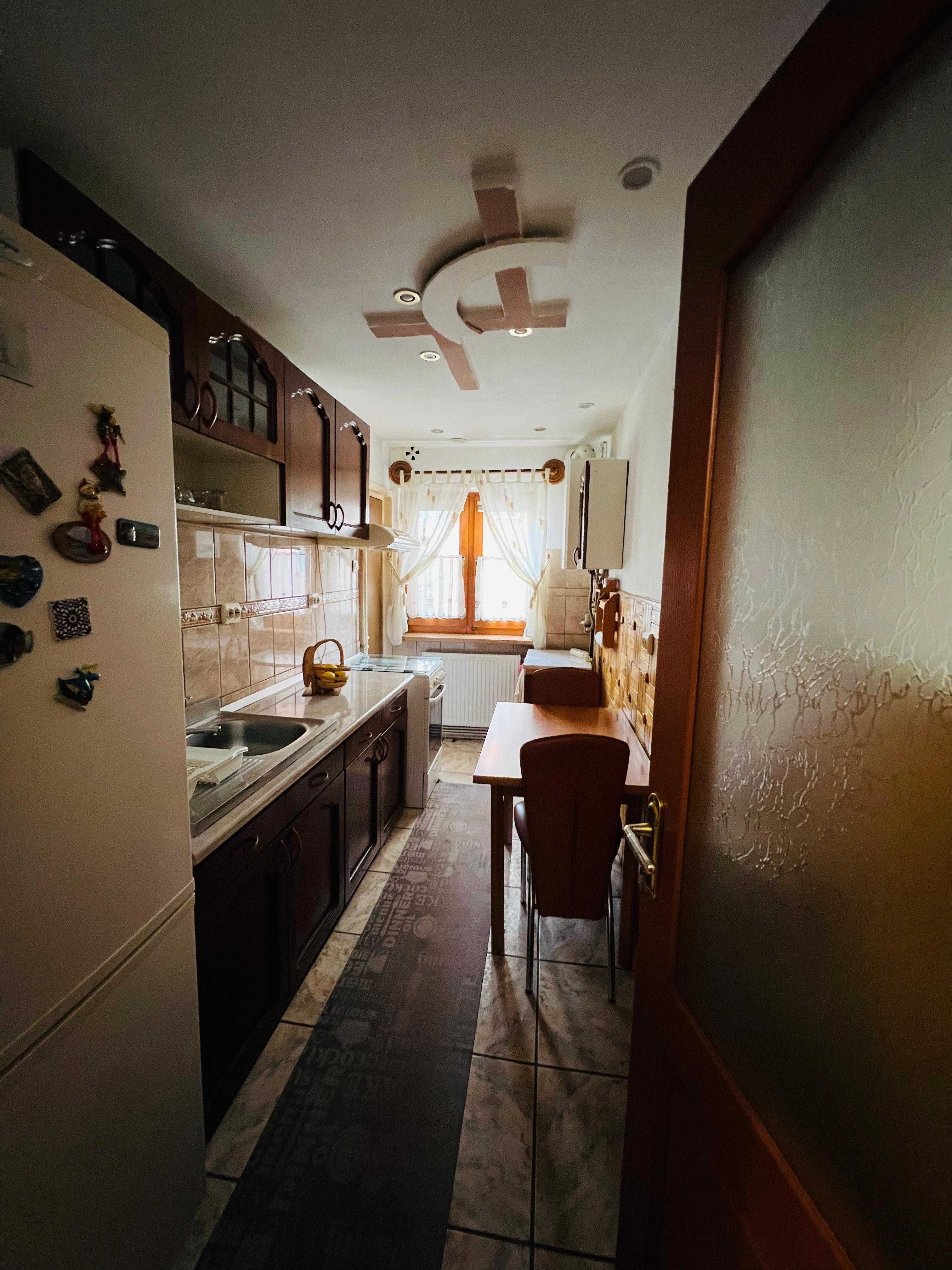 Apartament proprietar 2 camere decomandat in Vasile Aaron