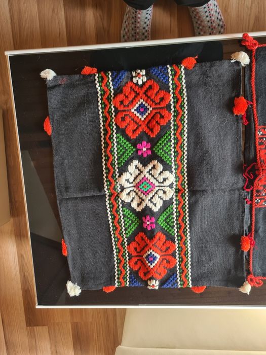 Битови калъфи за възглавници  и нова покривка за спалня.