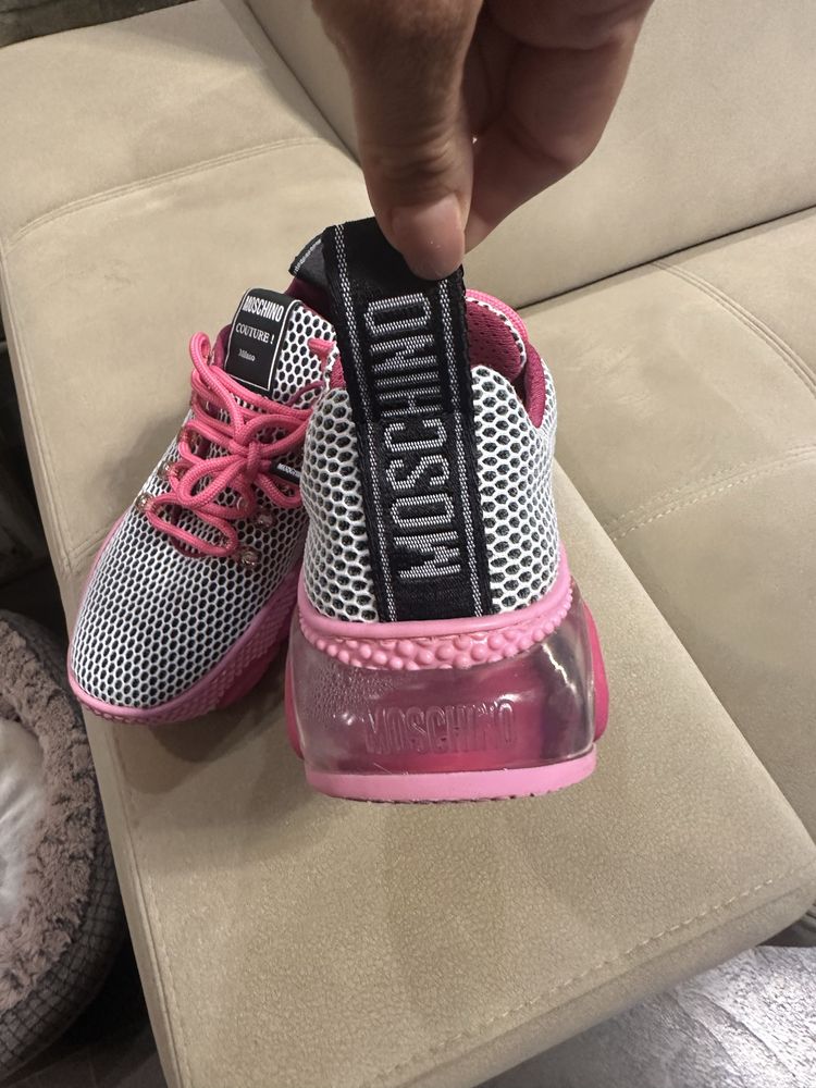 MOSCHINO оригинални сникърси