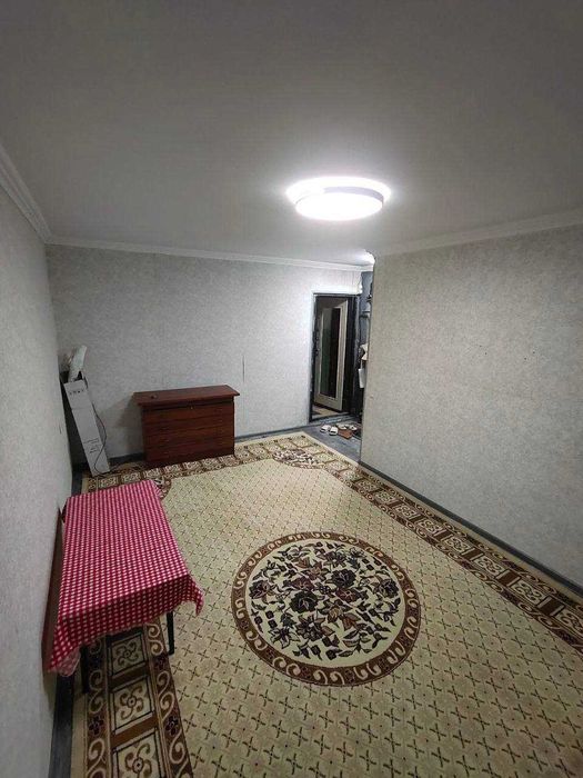 Farg'ona sh Frunze massifda 1 xonali kvaritira sotiladi 2-qavat