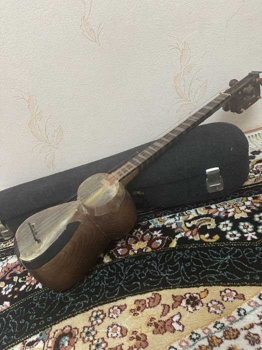 Срочна сотилади тор баку.