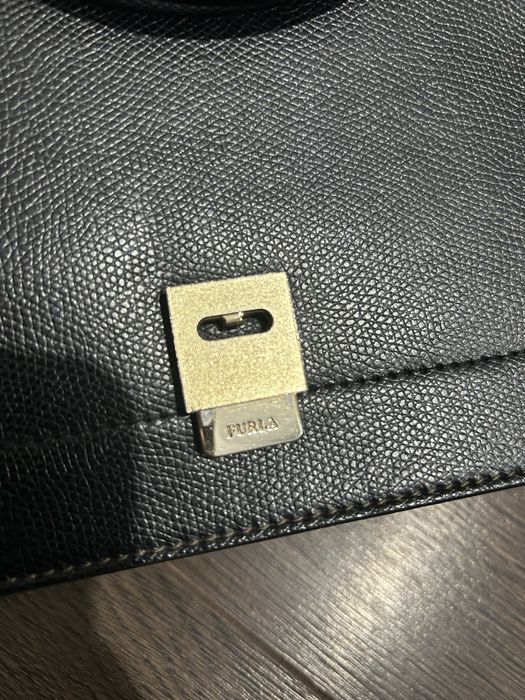Geanta Furla office