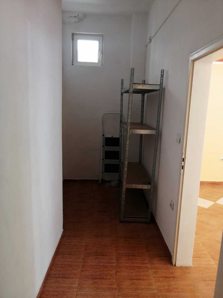 Дава се под наем Магазин в Стара Загора, Опълченски - 32 кв.м за 178.5 € - Снимка #5