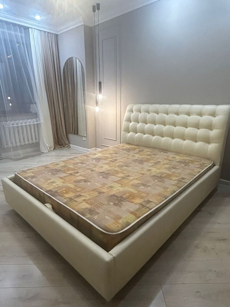 Подам кровать с матрассом