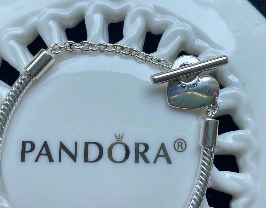 Гривна Пандора|Pandora