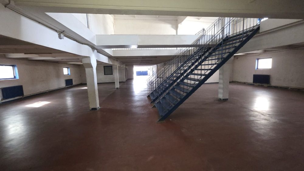 De închiriat/Vânzare 1400 mp hală|depozit 1,78 euro/mp,Calea Borsului