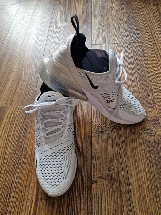 Страхотни мъжки маратонки NIKE MAX 270 , номер 45