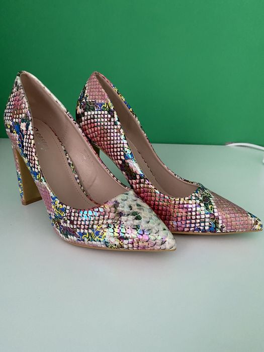 Pantofi stiletto cu toc dreptunghiular