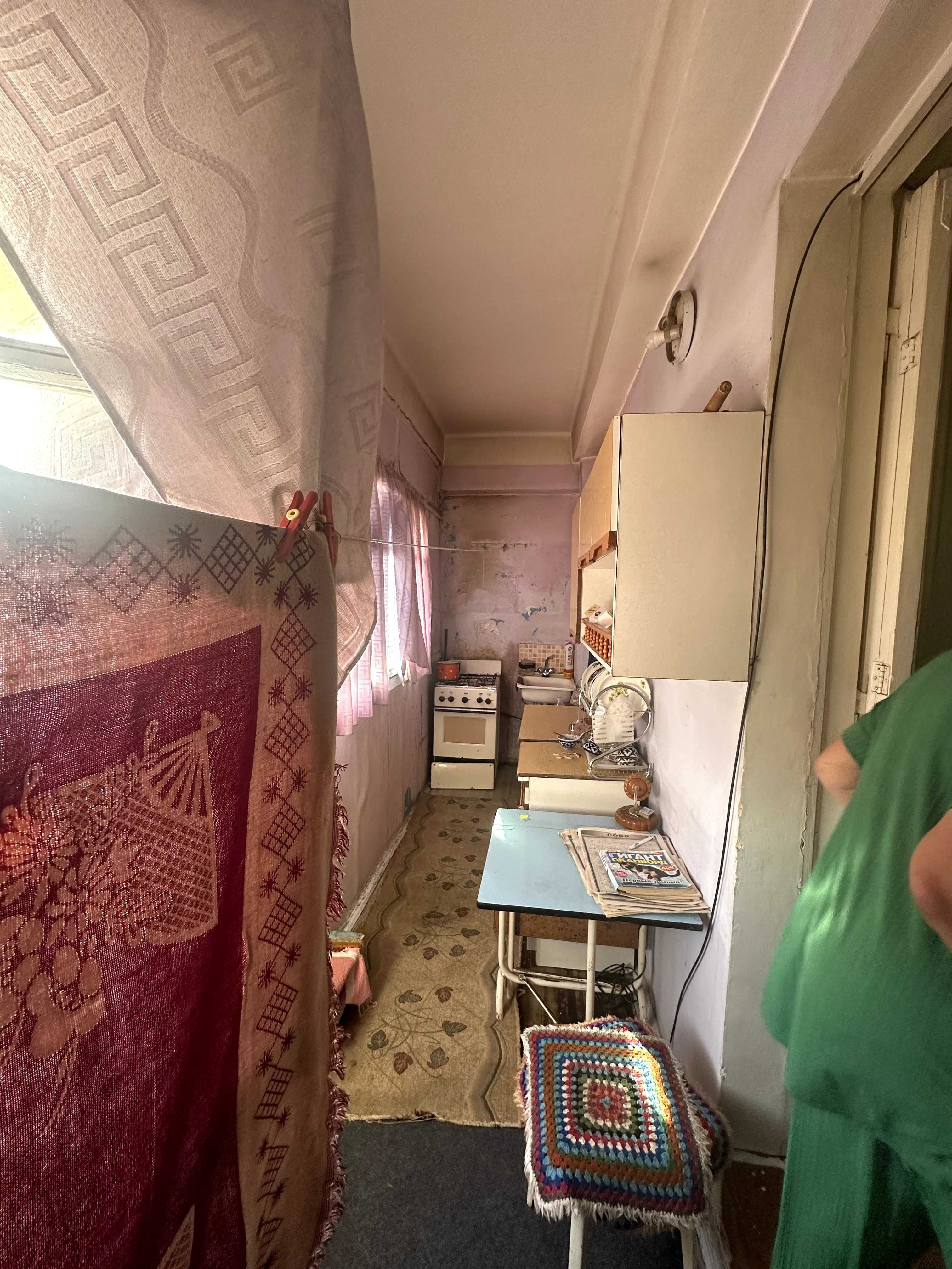 Продаю 1-комнатную квартиру переделанную в 2х-комнатную