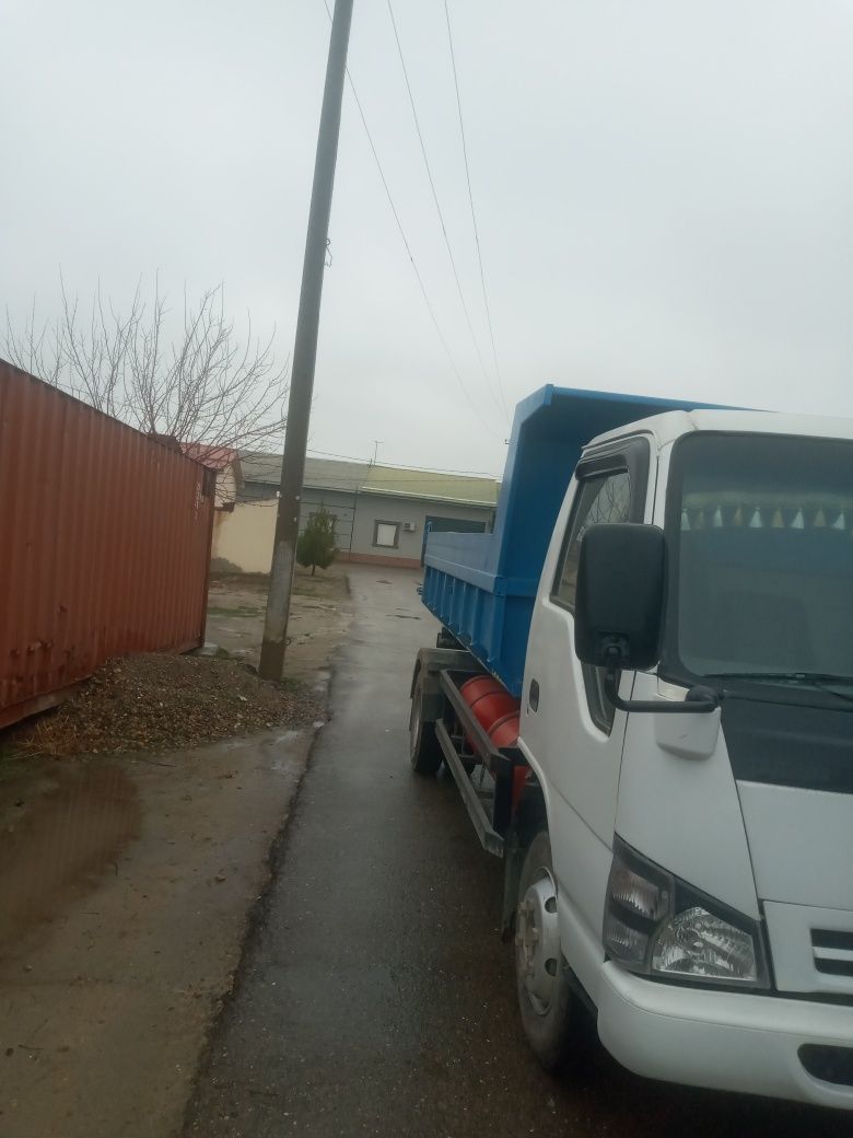 Isuzu yuk mashinasi